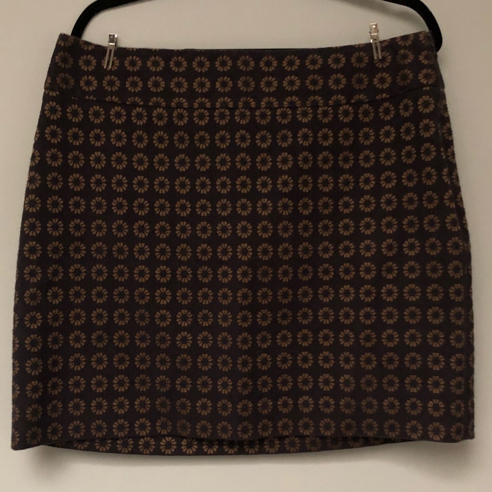 Loft Above the Knee Pencil Skirt Gold Tone Flowers